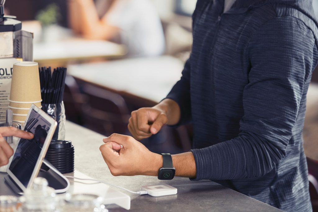 fitbit-versa-2-betalen